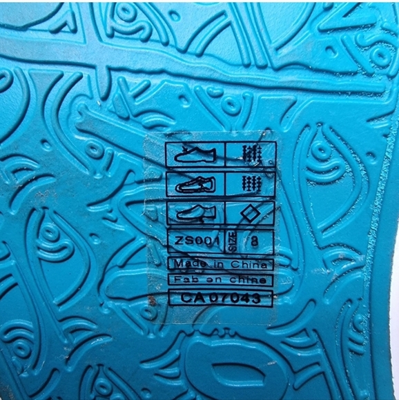 Blowfish Ladies Slip-On Patchwork Runners Size 8 - Picture 7 of 8